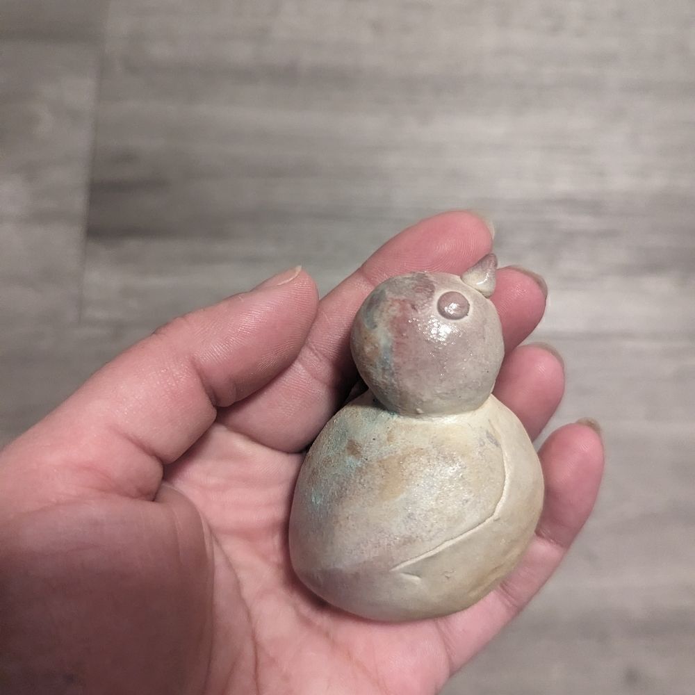 lot #103 Handmade Raku Fired Ceramic Stoneware Bird Decoration - Picture 8 of 8